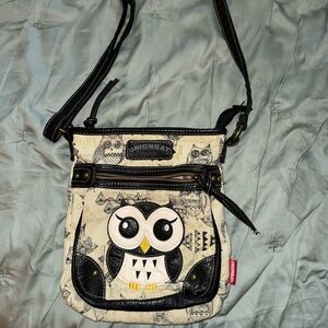 UNIONBAY Cream and Black Crossbody Bag